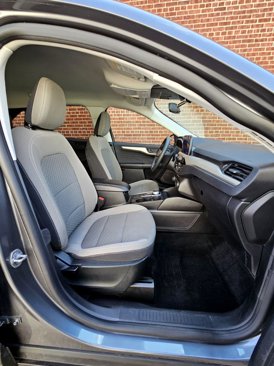 Used 2022 Ford Escape SE image 10
