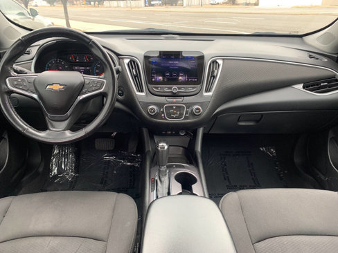 Used 2019 Chevrolet Malibu RS image 9