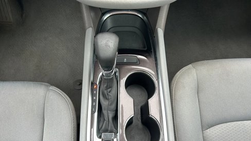 Used 2022 Chevrolet Malibu LT image 32