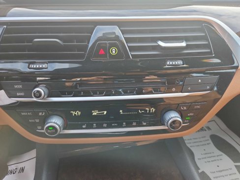 Used 2018 BMW 530i xDrive w/ Premium Package image 24