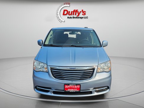 Used 2013 Chrysler Town & Country Touring image 13
