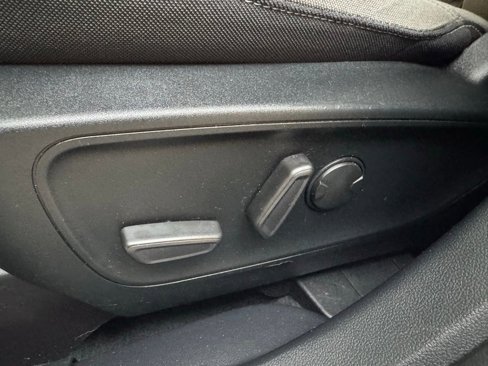 Used 2020 Ford Escape SE image 35