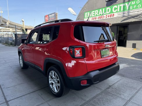 Used 2016 Jeep Renegade Latitude w/ Popular Equipment Group image 8