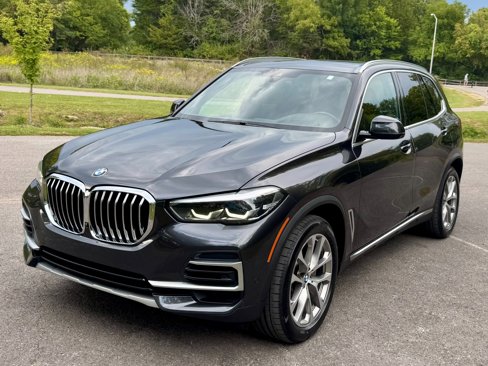 Used 2022 BMW X5 sDrive40i w/ Premium Package image 2