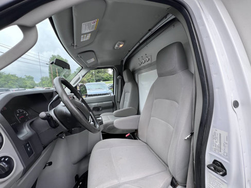 Used 2015 Ford E-350 and Econoline 350 Super Duty image 14