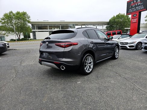 Used 2018 Alfa Romeo Stelvio Ti Sport image 18