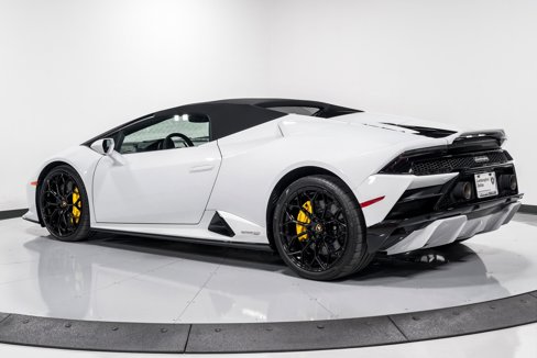 Used 2023 Lamborghini Huracan EVO image 42