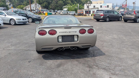 Used 2001 Chevrolet Corvette Coupe w/ Preferred Equipment Group1 image 11