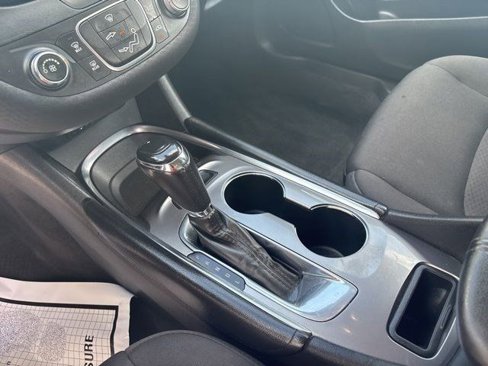 Used 2018 Chevrolet Malibu LT image 26