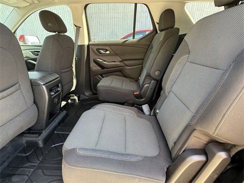 Used 2021 Chevrolet Traverse LT w/ LPO, Floor Liner Package image 17