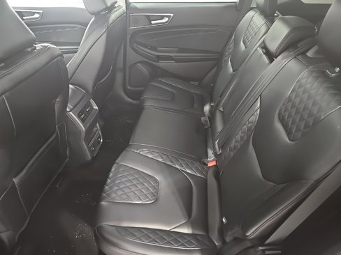 Used 2024 Ford Edge Titanium image 19