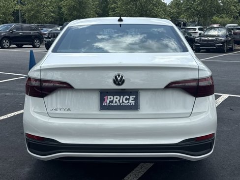 Used 2024 Volkswagen Jetta Sport image 6