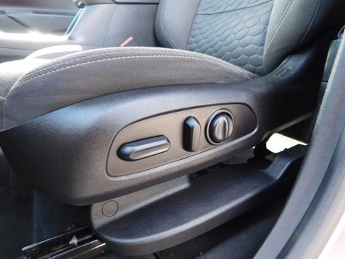 Used 2019 Chevrolet Equinox LT image 16