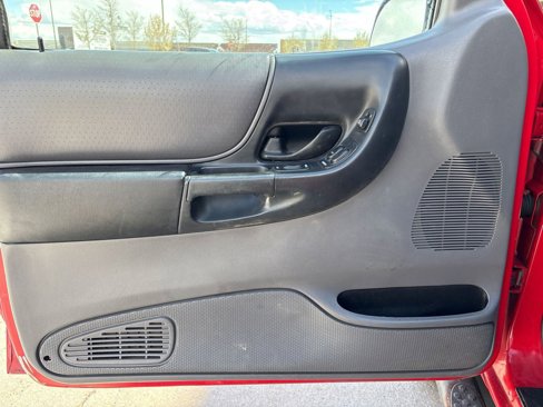 Used 2002 Ford Ranger XLT image 10