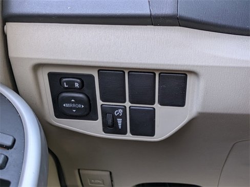 Used 2015 Toyota Prius Four image 22
