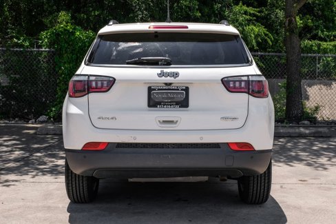Used 2020 Jeep Compass Latitude w/ Cold Weather Group image 18