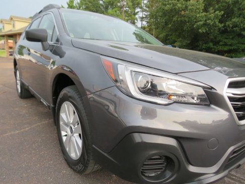 Used 2019 Subaru Outback 2.5i image 9