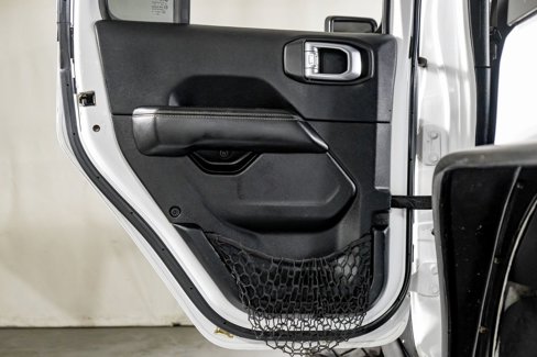 Used 2018 Jeep Wrangler Unlimited Sahara image 35