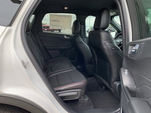 New 2025 Ford Escape ST-Line w/ Tech Pack #1 image 17