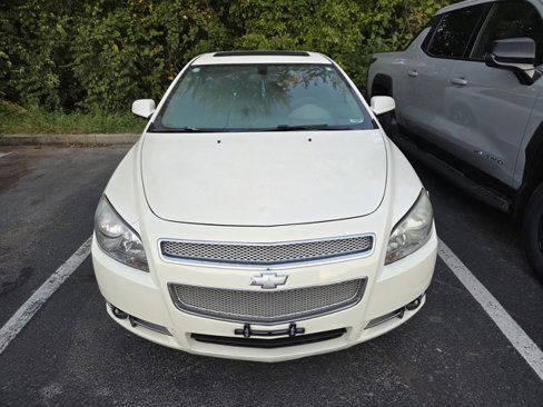Used 2011 Chevrolet Malibu LTZ image 2