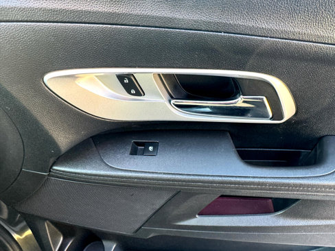 Used 2017 Chevrolet Equinox LS image 31