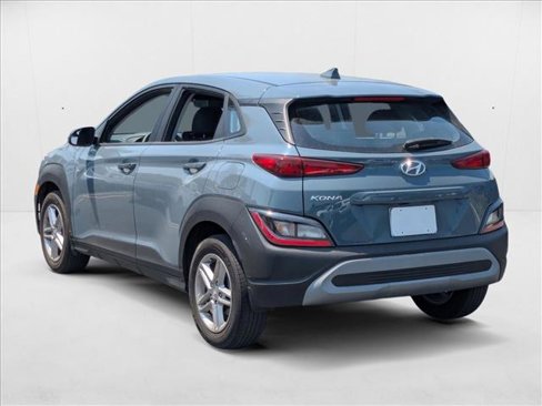 Used 2022 Hyundai Kona SE image 7