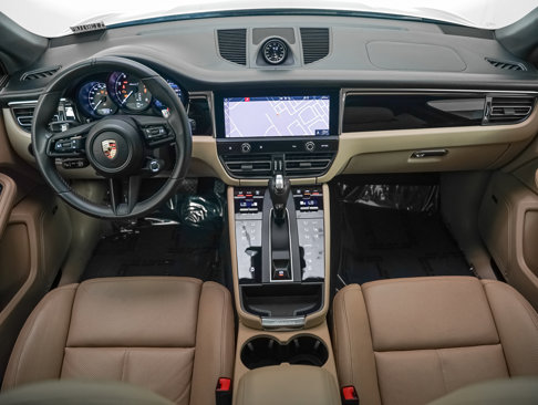 Certified 2023 Porsche Macan Turbo image 15