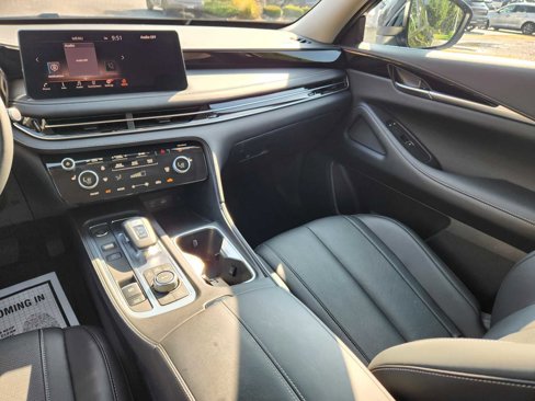 Certified 2025 INFINITI QX60 Pure image 14