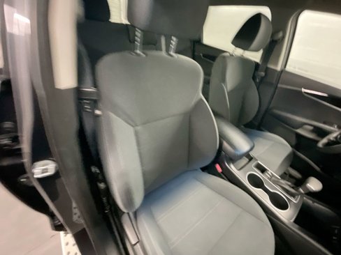 Used 2019 Kia Sorento LX image 25
