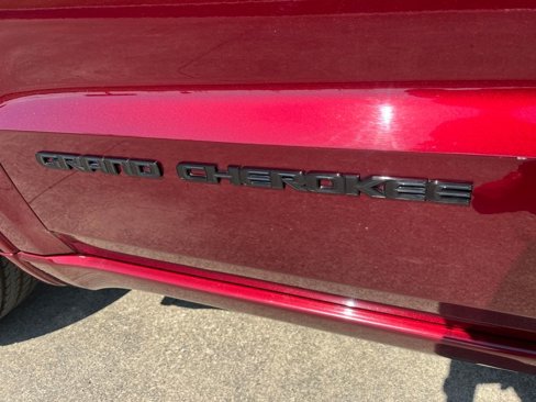 Used 2019 Jeep Grand Cherokee Altitude image 38