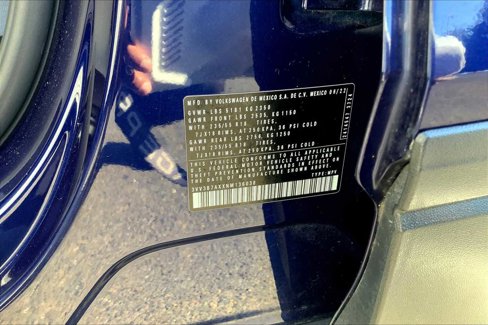 Used 2022 Volkswagen Tiguan SE image 36