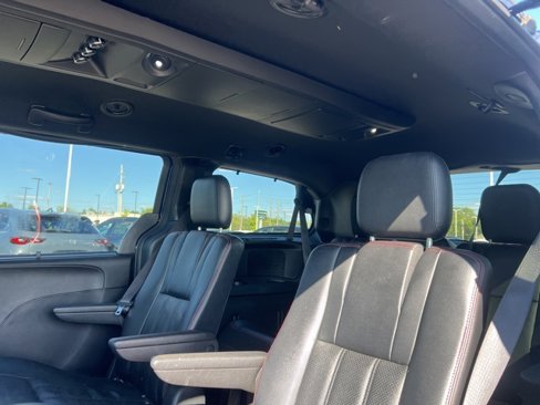 Used 2017 Dodge Grand Caravan GT image 27