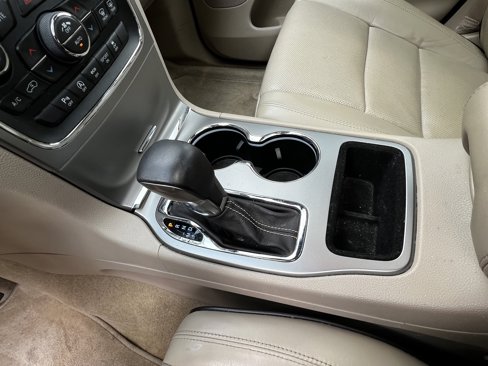 Used 2018 Jeep Grand Cherokee Overland w/ Trailer Tow Group IV image 29