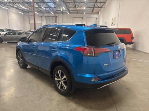 Used 2018 Toyota RAV4 XLE w/ Plus Extra Value Package image 4