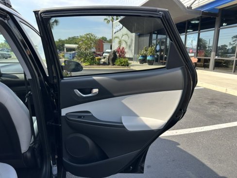 Used 2023 Hyundai Kona SEL w/ Convenience Package image 43