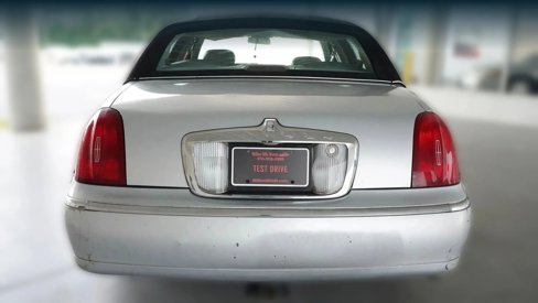 Used 1998 Lincoln Town Car Executive image 10