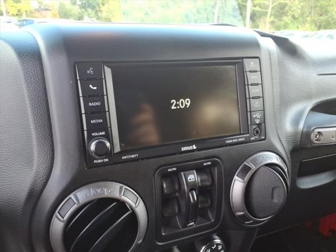 Used 2017 Jeep Wrangler Unlimited Sport image 16