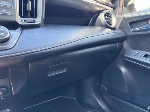 Used 2015 Toyota RAV4 XLE image 29