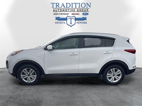 Used 2019 Kia Sportage LX w/ LX Popular Package image 2