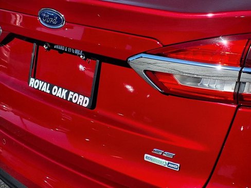 Used 2020 Ford Fusion SE image 23