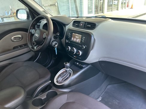 Used 2018 Kia Soul image 17