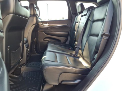 Used 2019 Jeep Grand Cherokee Limited image 13