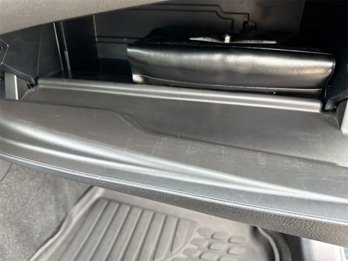 Used 2021 Toyota Camry LE image 35