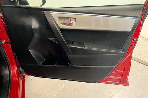 Used 2016 Toyota Corolla LE image 22