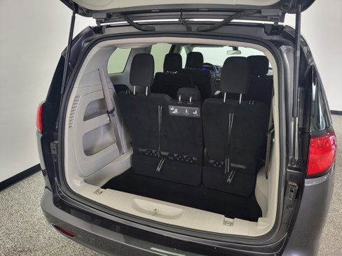 Used 2019 Chrysler Pacifica LX image 9