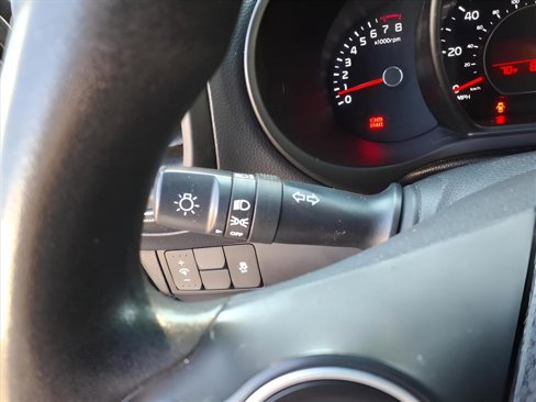 Used 2015 Kia Soul image 17