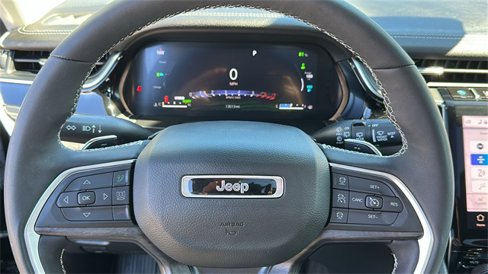 Used 2023 Jeep Grand Cherokee 4WD 4xe image 14
