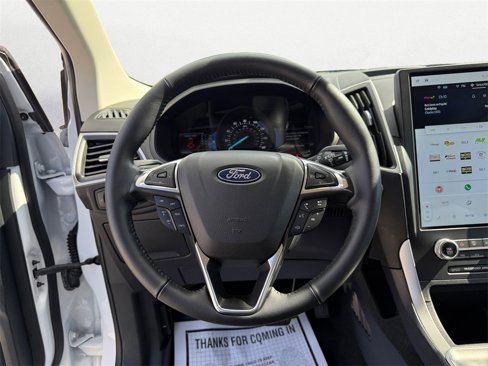 Used 2024 Ford Edge SEL image 12