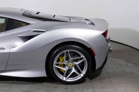 Used 2022 Ferrari F8 Tributo image 14