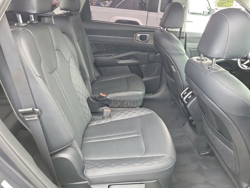 Used 2021 Kia Sorento SX Prestige image 17